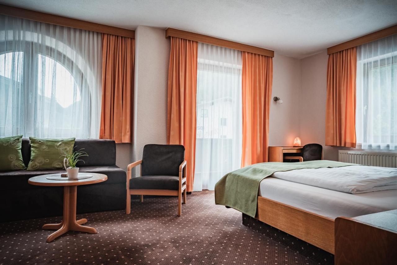 Hotel Garni Romantika Санкт-Леонгард-ім-Пітцталь Екстер'єр фото